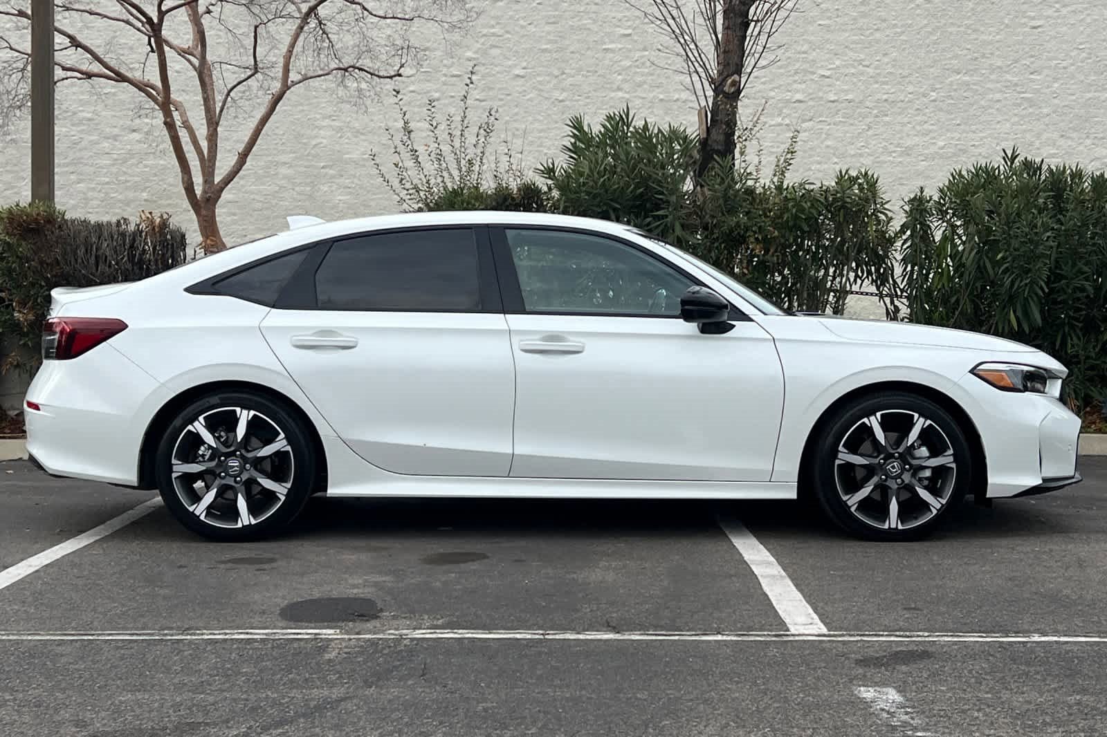 Used 2025 Honda Civic Sport image 6