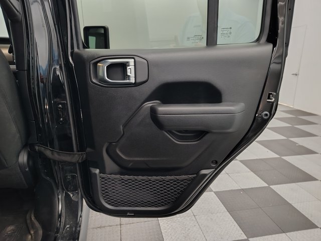 Used 2022 Jeep Gladiator Sport AWD/4WD image 15