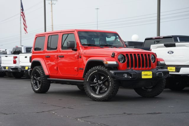 Used 2023 Jeep Wrangler Unlimited Sahara AWD/4WD image 2
