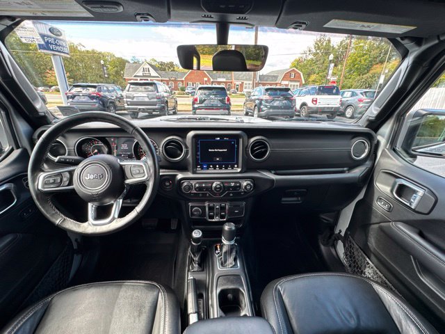 Used 2022 Jeep Wrangler Unlimited Sahara w/ Cold Weather Group AWD/4WD image 23