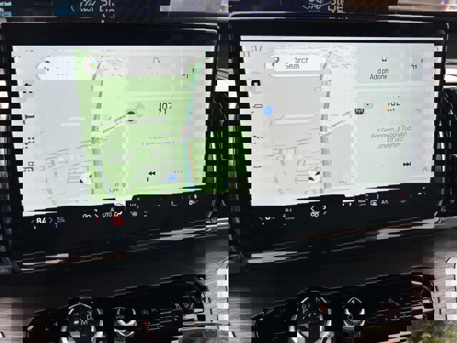 Certified 2025 Ford Expedition Max Platinum image 13