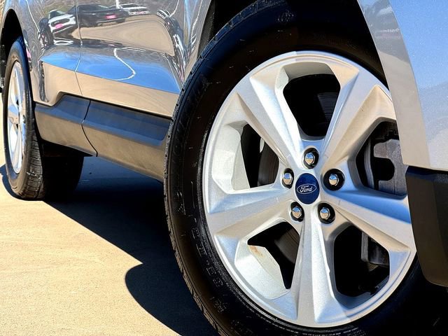 Certified 2021 Ford Edge SE image 6