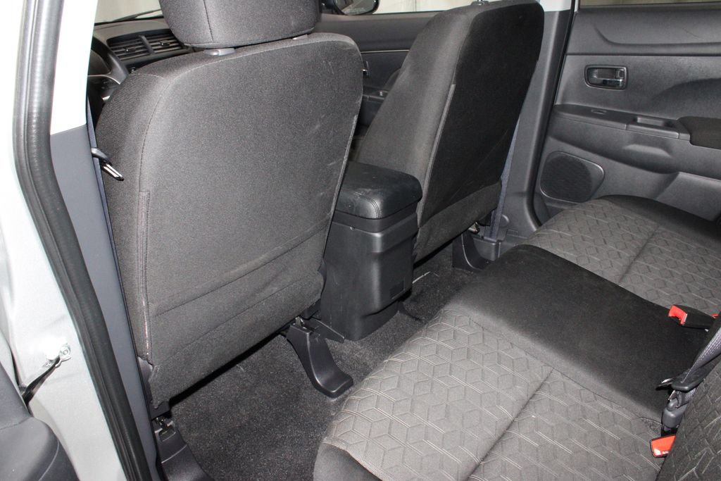 Used 2024 Mitsubishi Outlander Sport ES AWD/4WD image 20