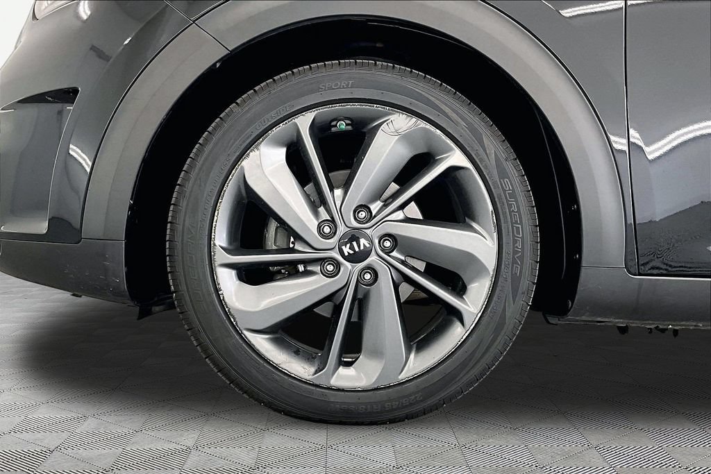 Used 2017 Kia Niro FWD image 9