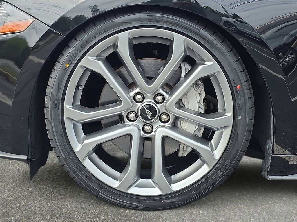 Certified 2019 Ford Mustang GT w/ Black Accent Package RWD image 26