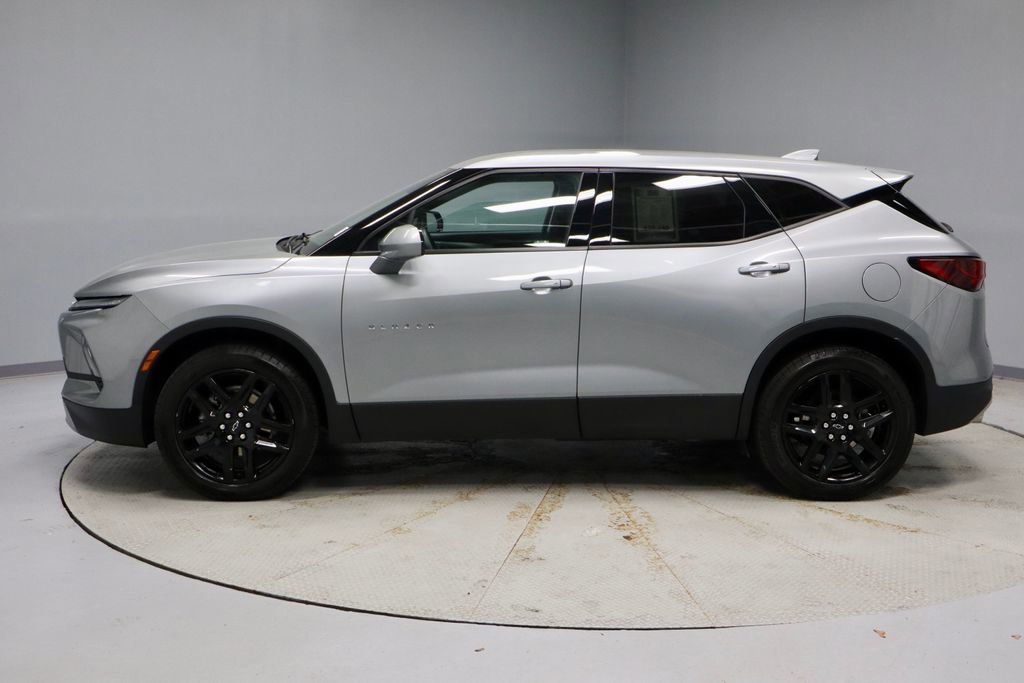 Used 2023 Chevrolet Blazer LT w/ Driver Confidence Package AWD/4WD image 8