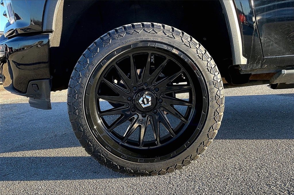 Used 2021 Chevrolet Silverado 2500 High Country w/ Z71 Off-Road Package image 33