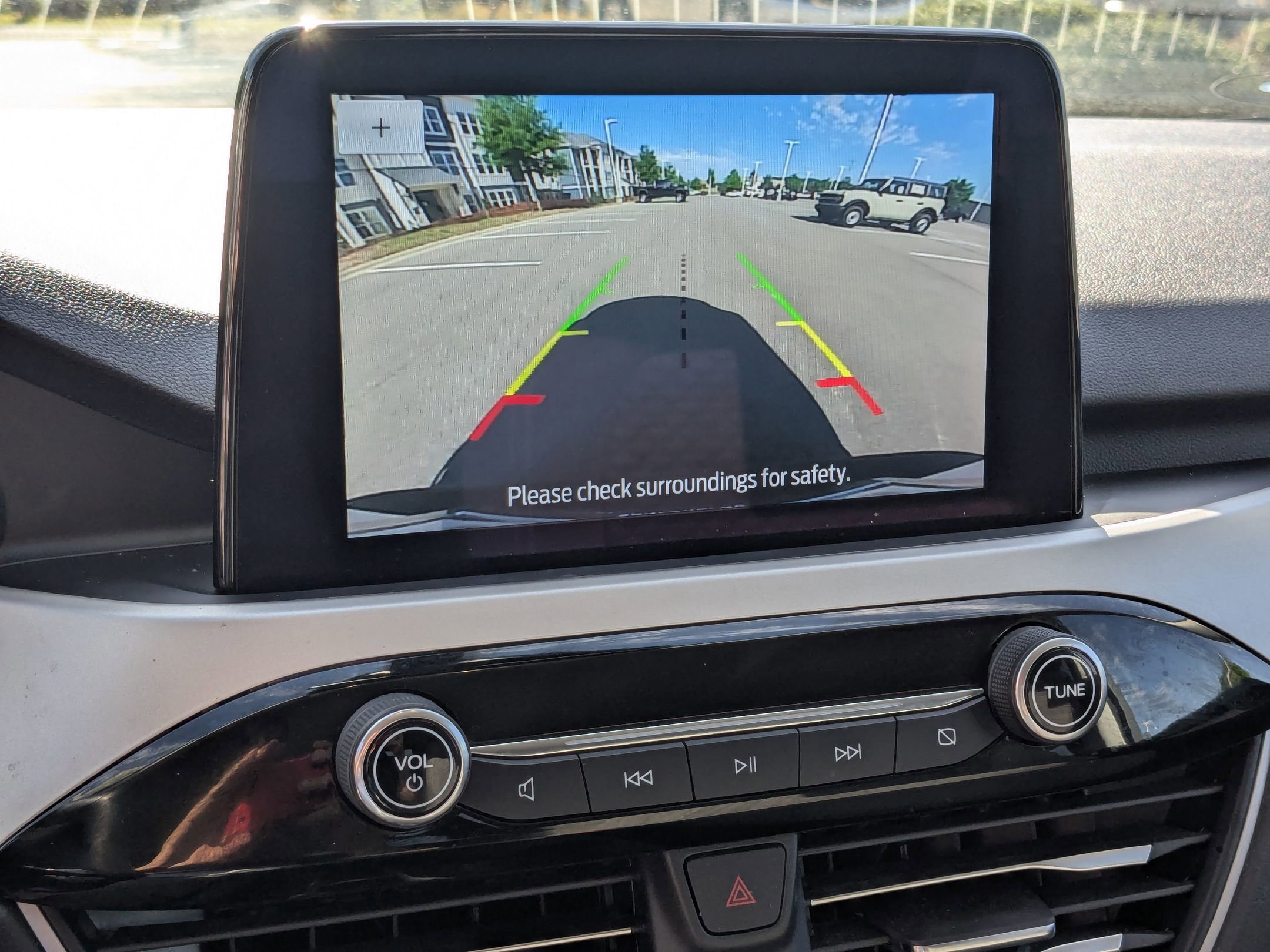 Certified 2022 Ford Escape SE w/ SE Sport Appearance Package image 21