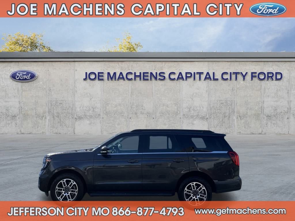 Certified 2025 Ford Expedition Active image 2