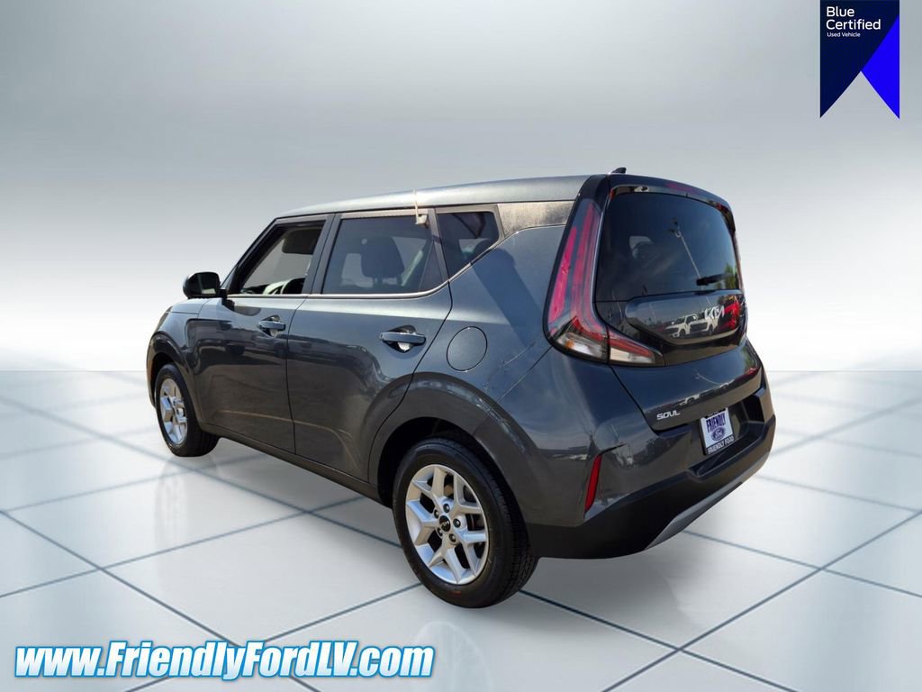 Used 2024 Kia Soul LX w/ Option Group 015 FWD image 5