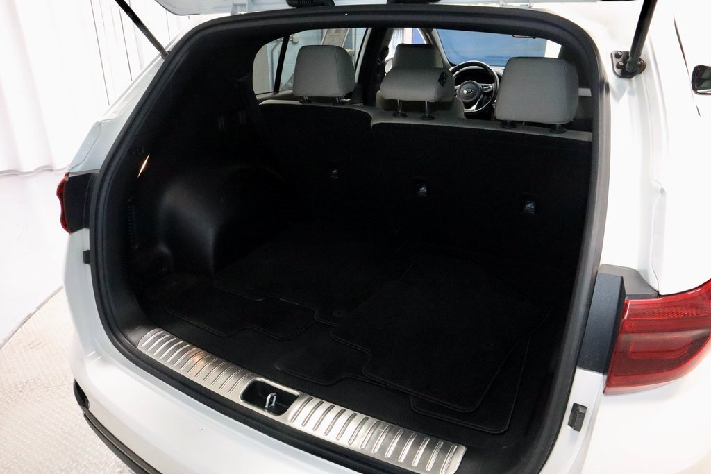 Used 2020 Kia Sportage S image 14