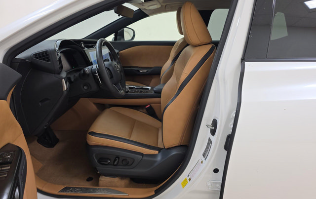 Used 2023 Lexus RZ 450e Premium w/ Technology Package AWD/4WD image 5