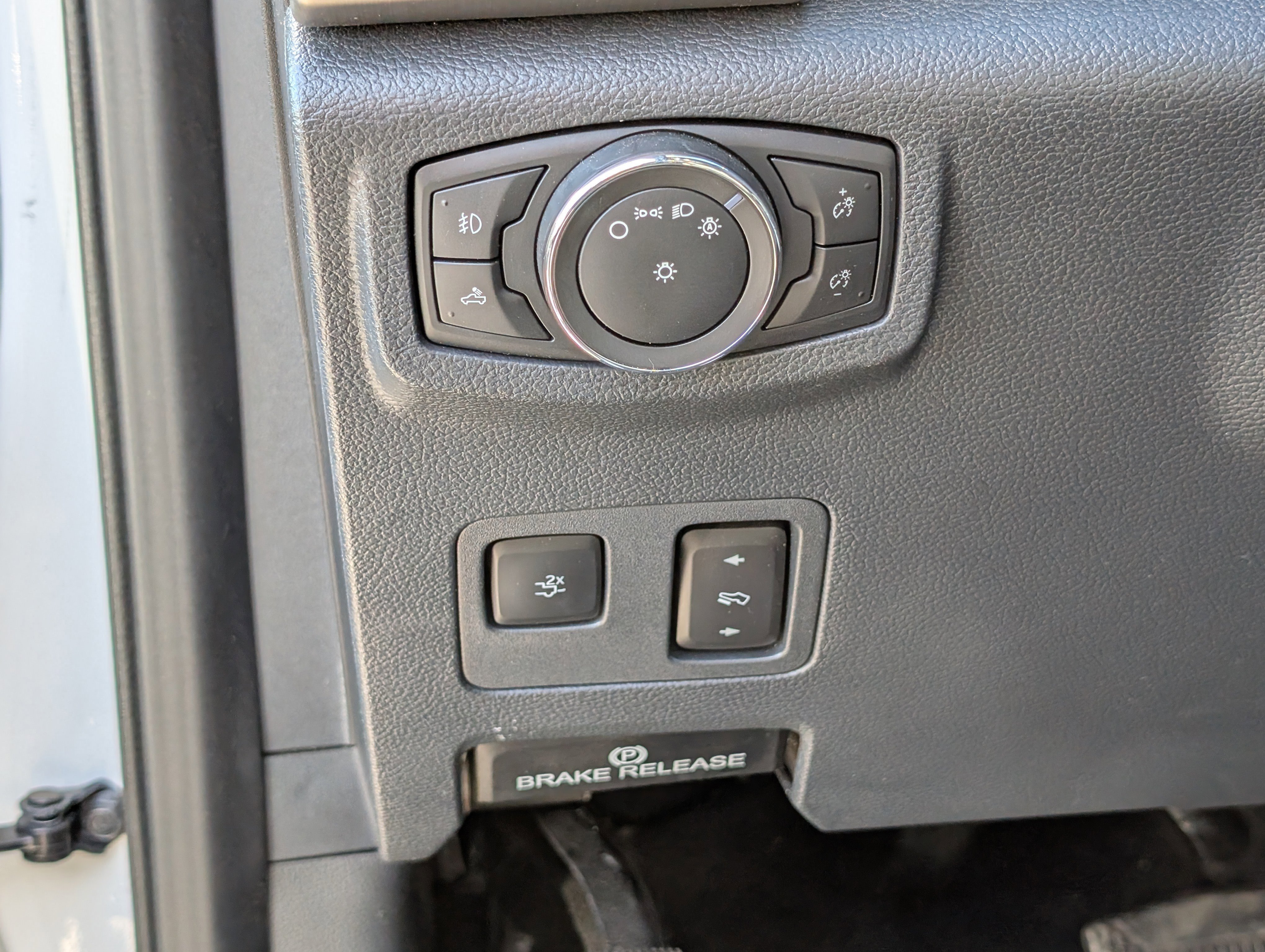 Certified 2022 Ford F350 Platinum image 24