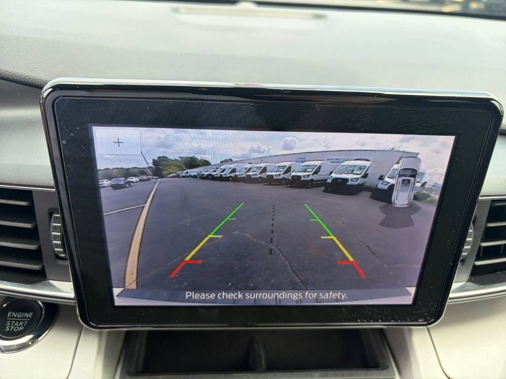 Certified 2022 Ford Explorer XLT w/ Equipment Group 202A AWD/4WD image 14