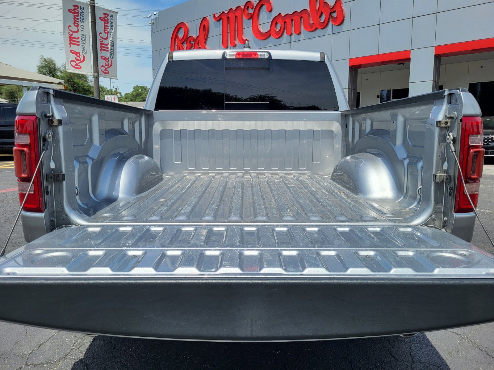 Used 2021 RAM 1500 Laramie AWD/4WD image 32