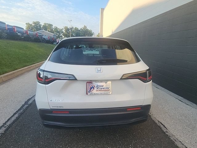 Used 2025 Honda HR-V LX image 5