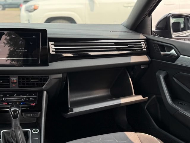 Used 2025 Volkswagen Jetta Sport FWD image 24