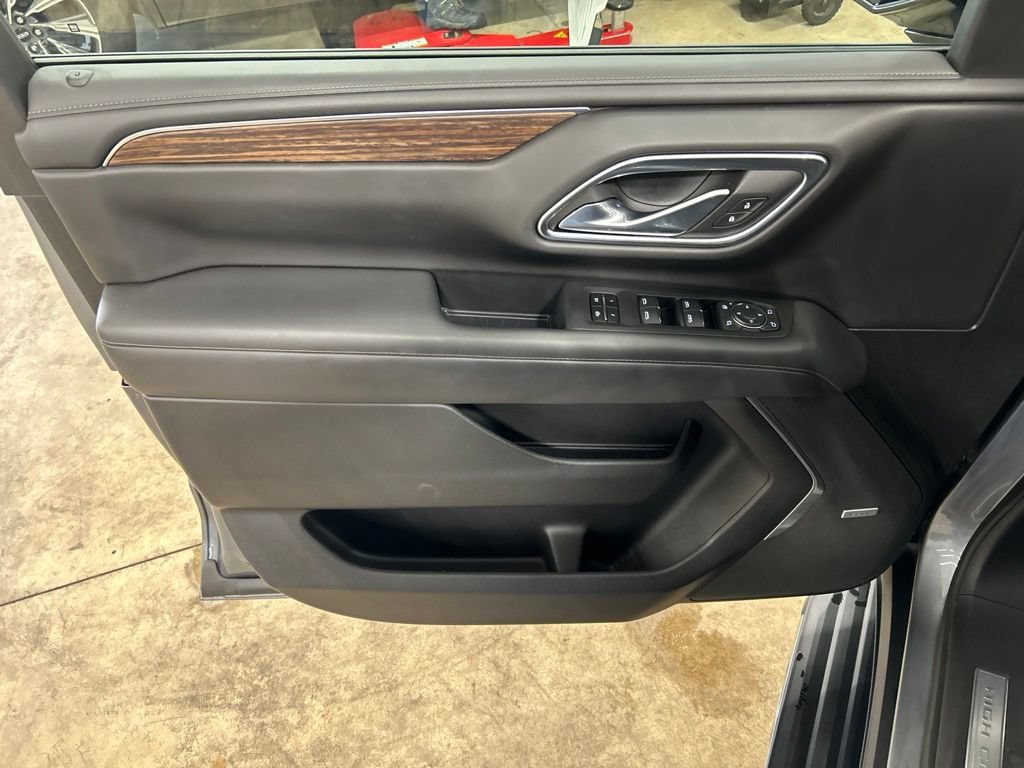 Used 2021 Chevrolet Tahoe High Country AWD/4WD image 15