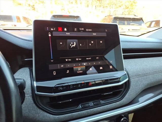 Used 2022 Jeep Compass Latitude image 25