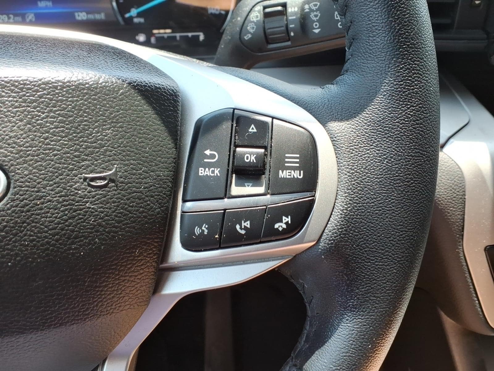 Certified 2023 Ford Explorer XLT AWD/4WD image 18