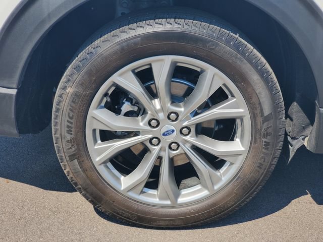 Certified 2023 Ford Explorer XLT w/ Equipment Group 202A AWD/4WD image 5