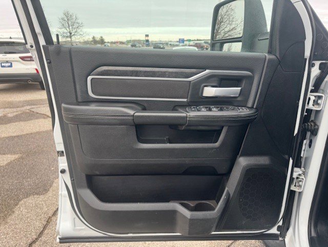 Used 2024 RAM 3500 Big Horn image 11