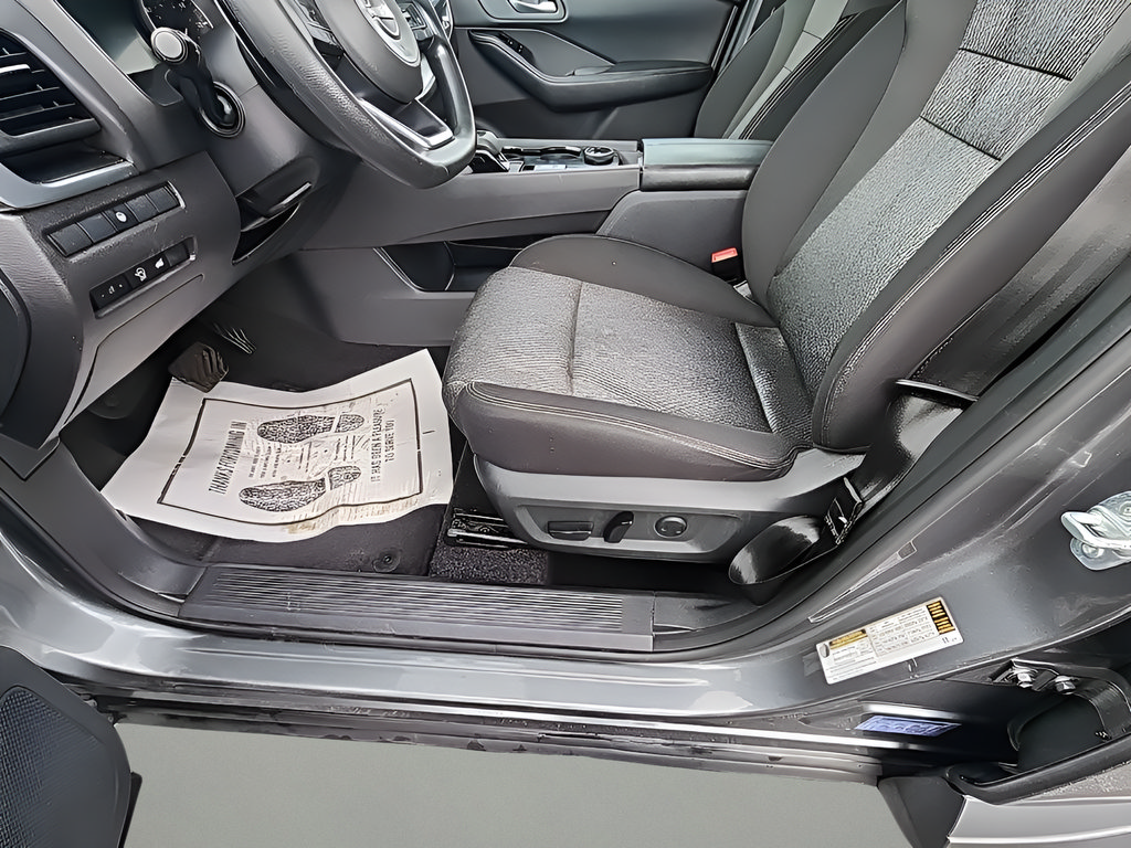 Used 2024 Nissan Rogue SV AWD/4WD image 23