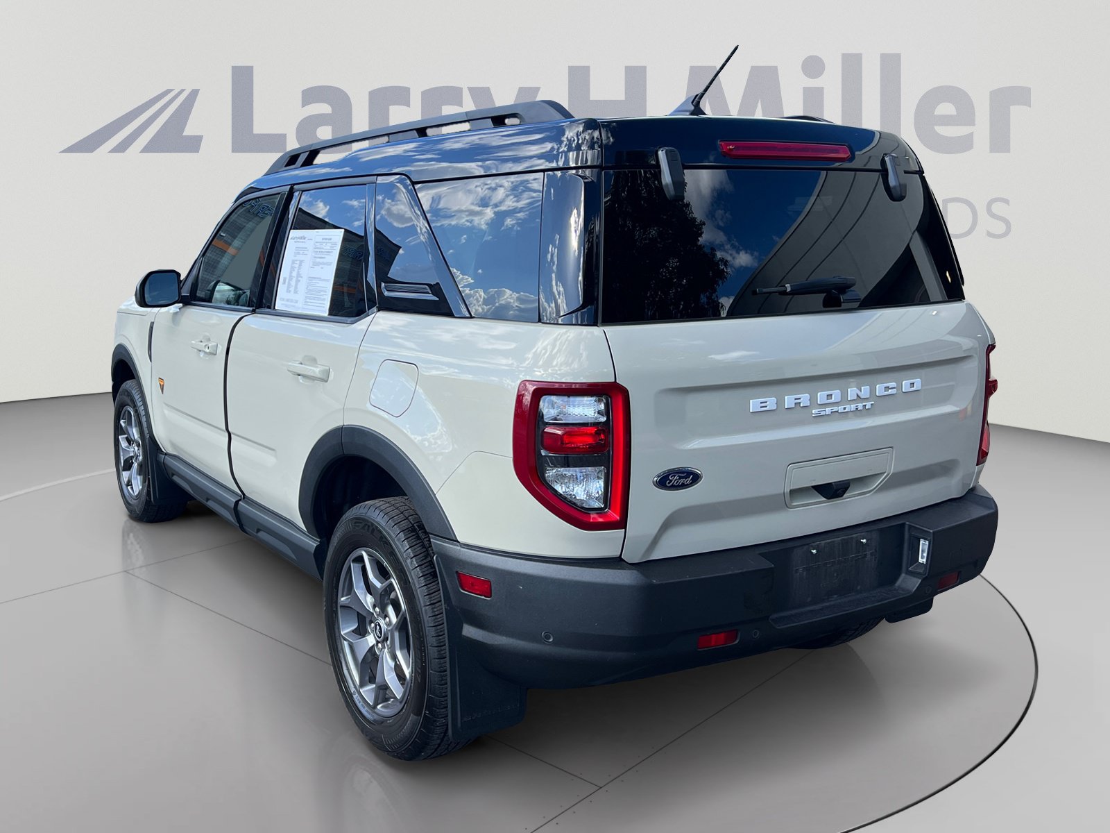 Certified 2024 Ford Bronco Sport Badlands w/ Premium Package AWD/4WD image 3