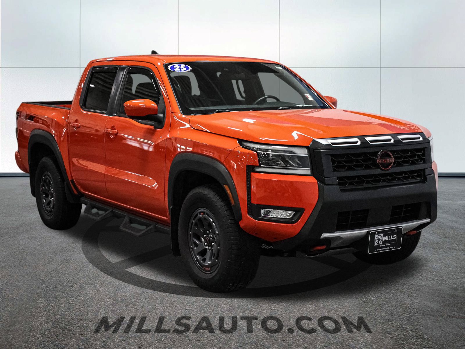 Used 2025 Nissan Frontier PRO-4X w/ Interior Protection Package AWD/4WD image 11