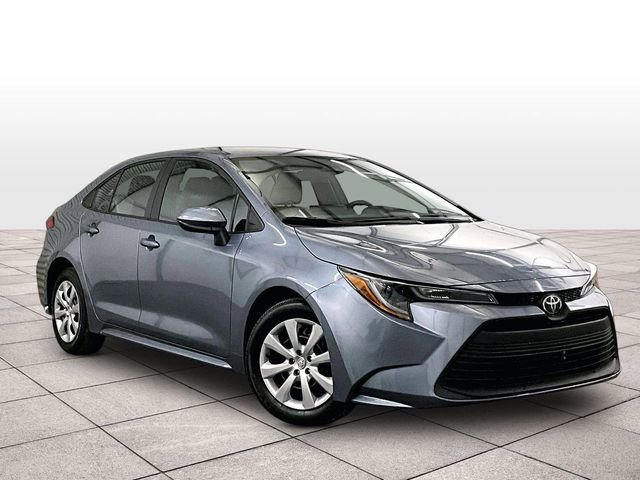 Used 2023 Toyota Corolla LE FWD image 2