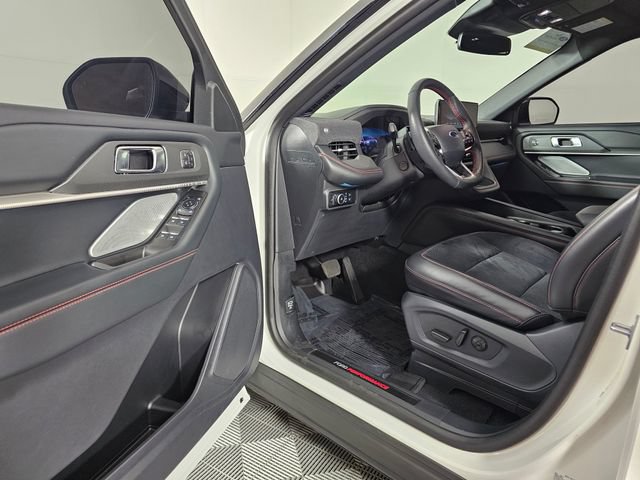 Certified 2025 Ford Explorer ST AWD/4WD image 23