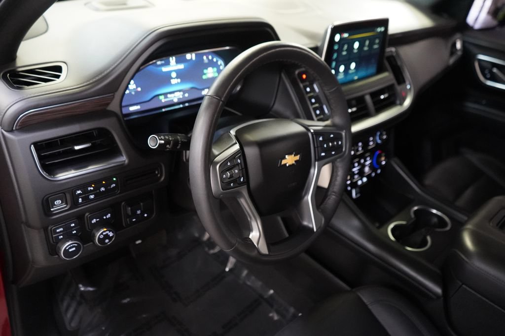 Used 2022 Chevrolet Tahoe LT w/ Luxury Package AWD/4WD image 15