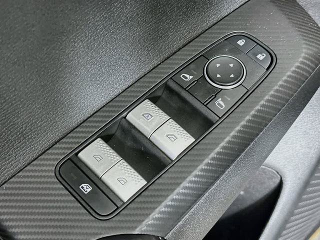 Used 2024 Mitsubishi Outlander ES FWD image 27