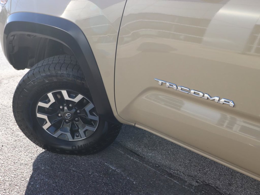 Used 2020 Toyota Tacoma TRD Off-Road RWD image 3