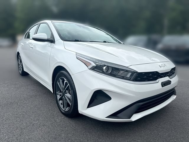 Used 2023 Kia Forte LXS FWD image 2