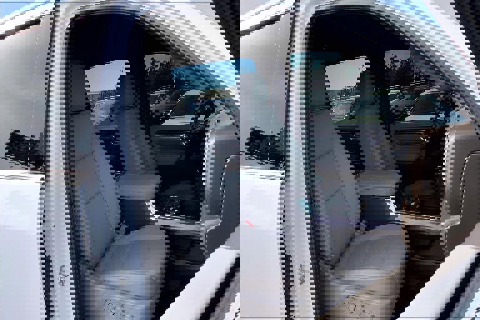 Used 2025 Chevrolet Silverado 2500 LTZ w/ LTZ Premium Package image 11