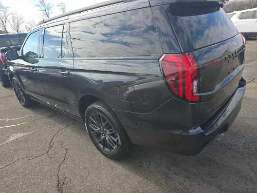 Certified 2025 Ford Expedition Max Platinum w/ Stealth Performance Package image 6