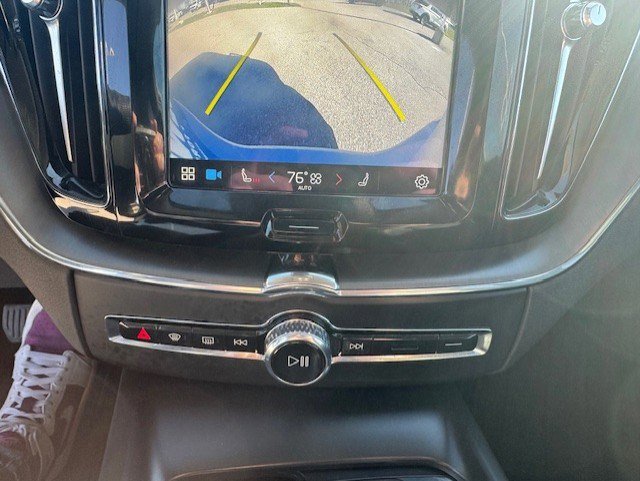 Used 2024 Volvo XC60 B5 Core image 21