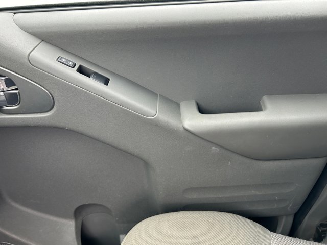 Used 2019 Nissan Frontier SV image 16