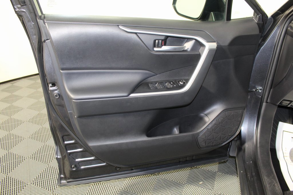 Used 2024 Toyota RAV4 XLE image 20