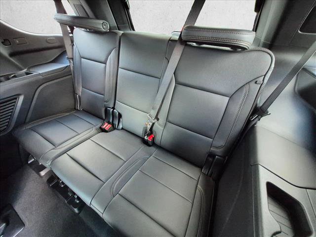 Used 2025 Chevrolet Tahoe High Country w/ Sun And Tow Package RWD image 17