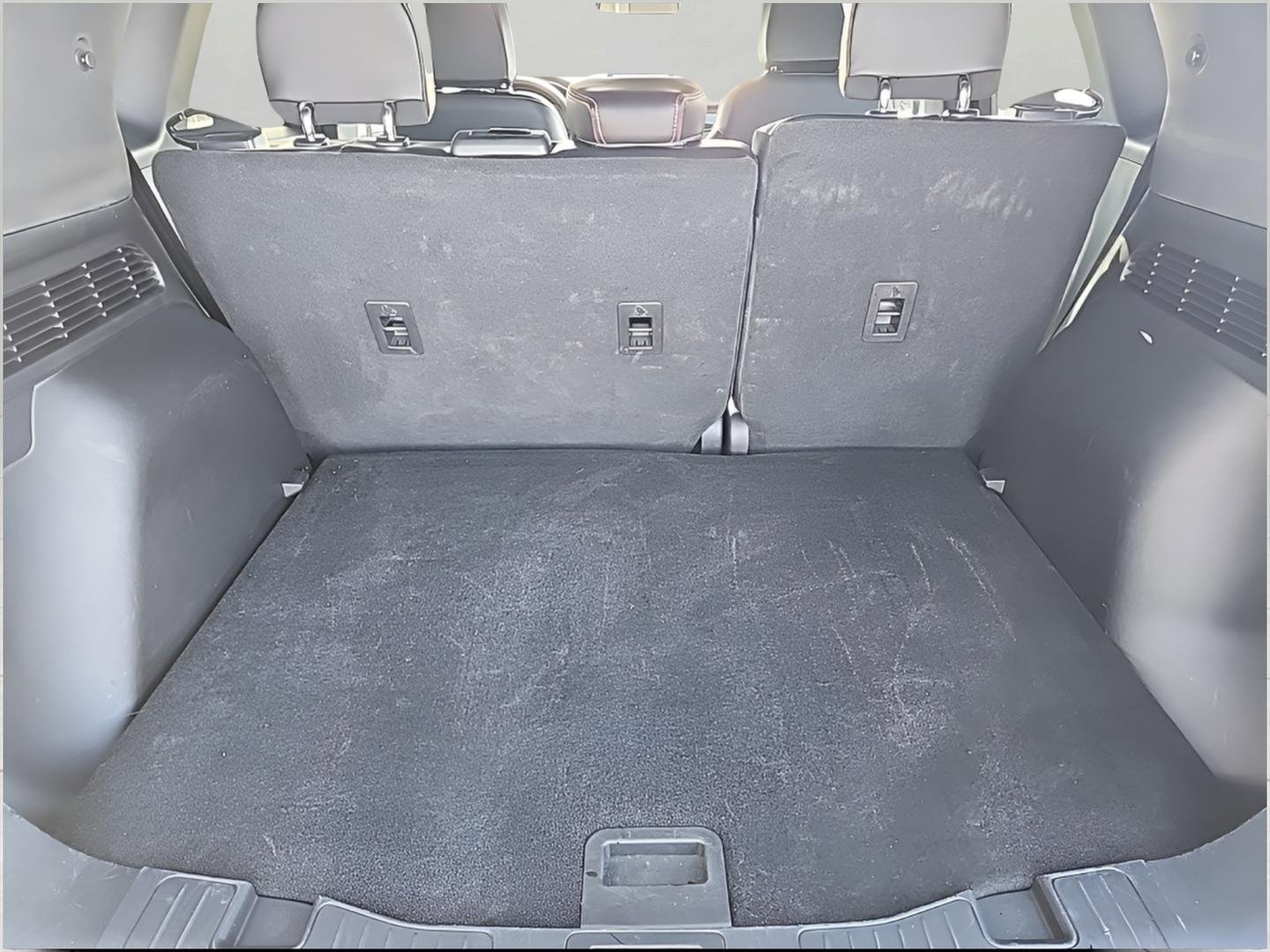 Certified 2025 Ford Escape ST-Line image 10