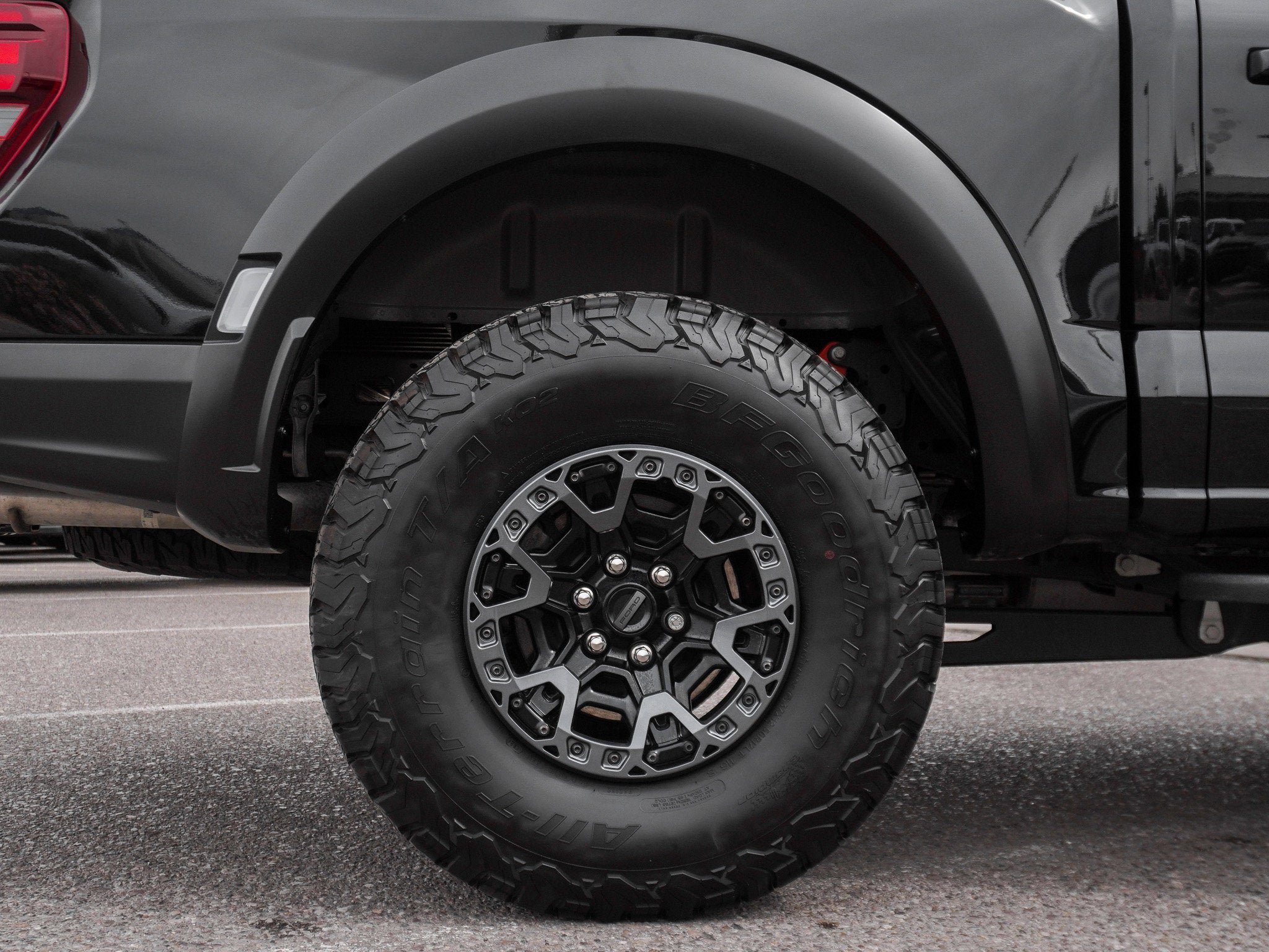 Certified 2025 Ford F150 Raptor AWD/4WD image 12
