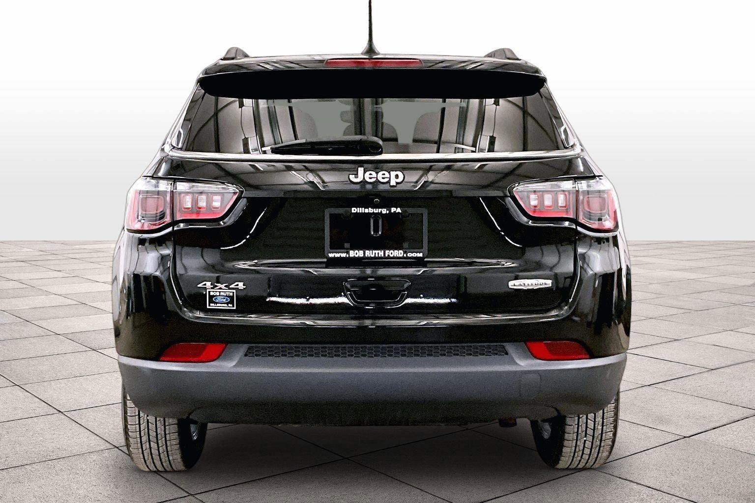 Used 2021 Jeep Compass Latitude w/ Sun and Sound Group image 4