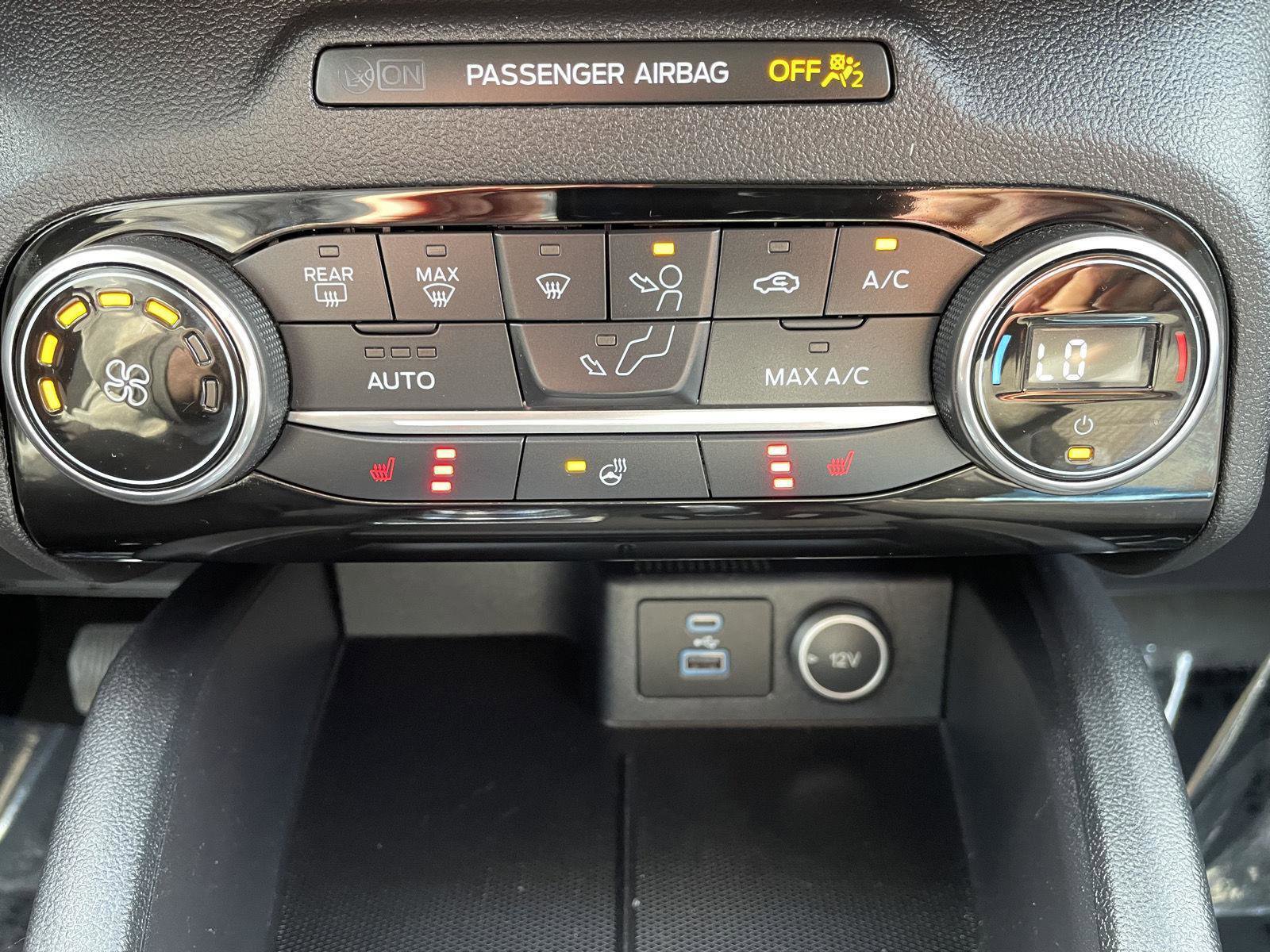 Certified 2021 Ford Escape SE w/ Cold Weather Package AWD/4WD image 27