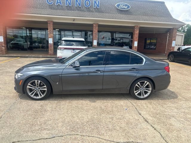 Used 2018 BMW 330e RWD image 2
