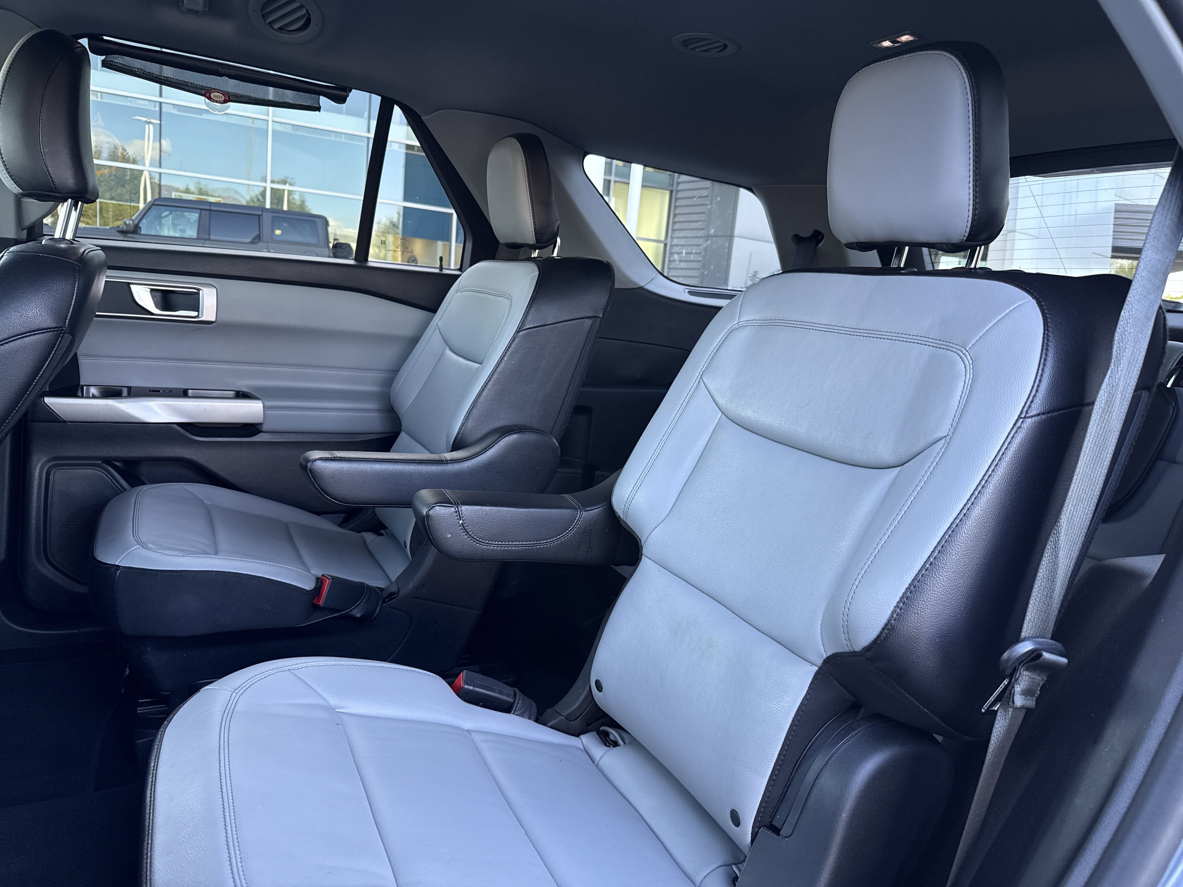 Certified 2021 Ford Explorer XLT w/ Equipment Group 202A RWD image 26