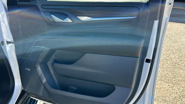 Used 2022 GMC Yukon XL Denali w/ Denali Premium Package image 10