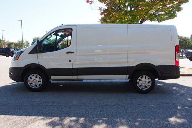 Certified 2025 Ford Transit 250 Low Roof RWD image 4