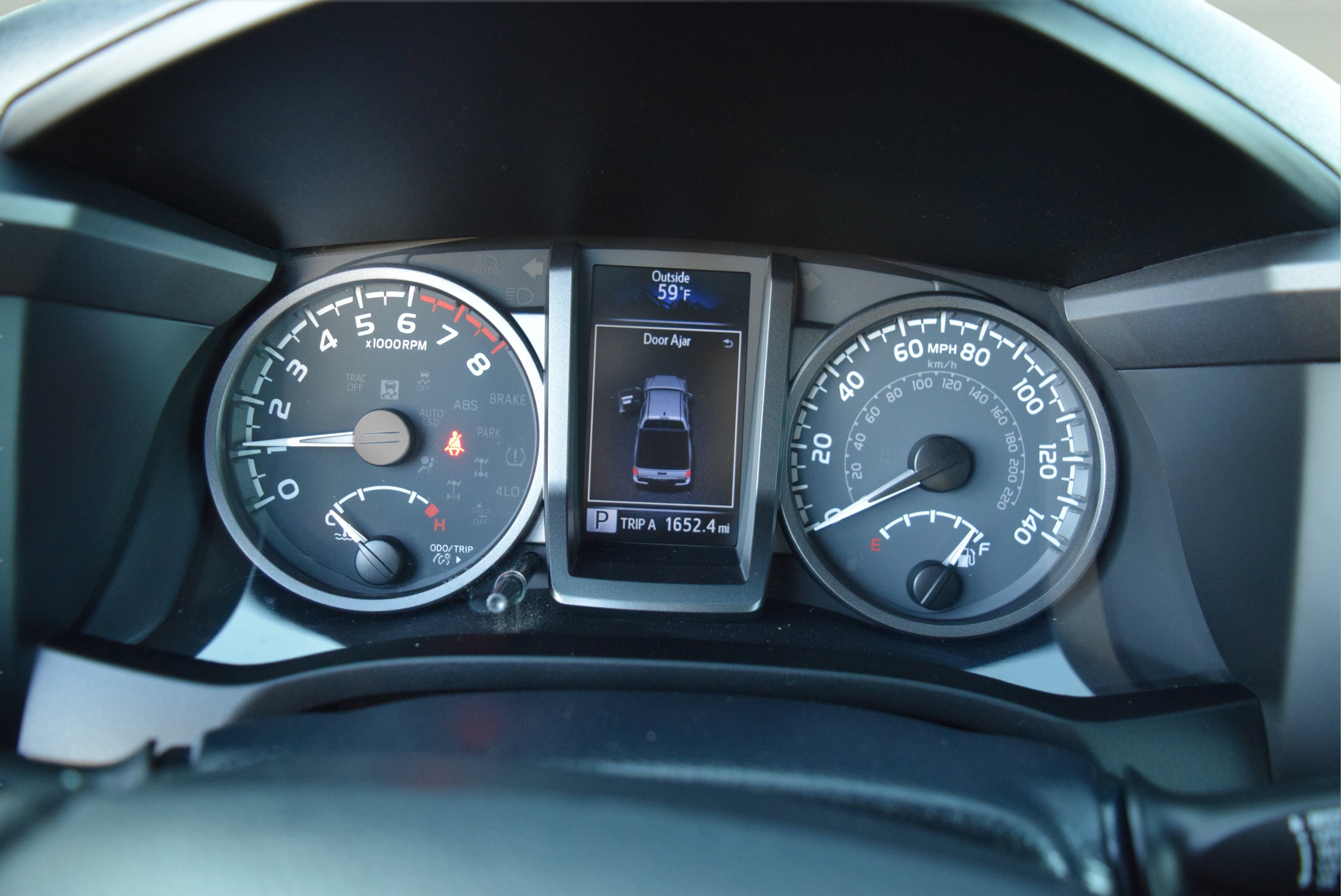 Used 2020 Toyota Tacoma TRD Off-Road w/ Technology Package AWD/4WD image 13